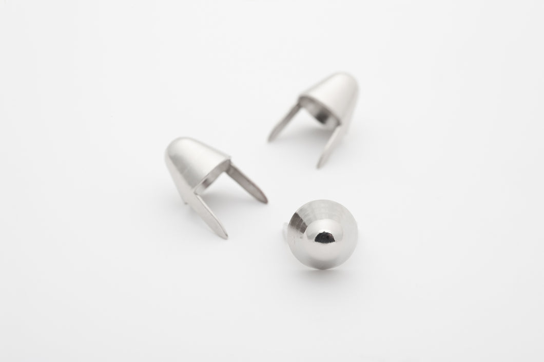 SMALL ENGLISH CONE STUDS  per 100